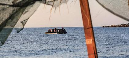 Σχέδιο για μεταφορά προσφύγων στην ηπειρωτική Ελλάδα -Αυξάνονται οι ροές
