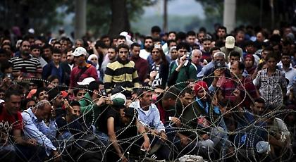 Άντρας απειλεί να αυτοπυρποληθεί σε κέντρο μεταναστών στη Δανία