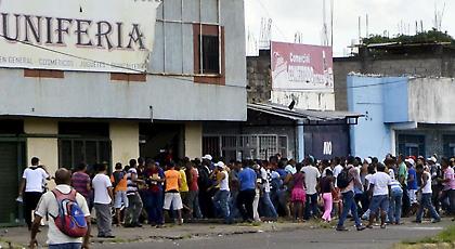 Καταρρέει η Βενεζουέλα