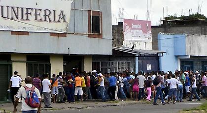 Στην ουρά για φαγητό η μεσαία τάξη στη Βενεζουέλα