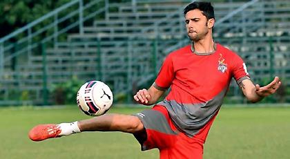 Στην Ινδία και πάλι ο Έλντερ Πόστιγκα