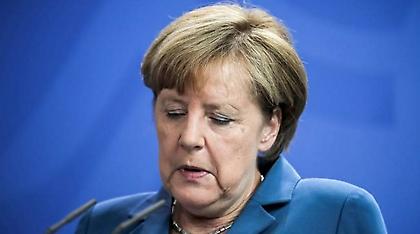 Το προσφυγικό «ρίχνει» τη Μέρκελ