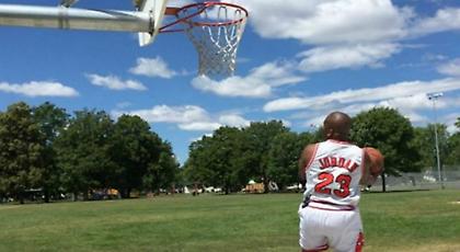 Η ευαίσθητη πλευρά του Μάικλ Τζόρνταν (pics+videos)