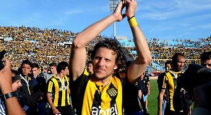 Δεν σταματάει το ποδόσφαιρο ο Φορλάν, πήγε στην Ινδία!