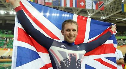 Πρωτιά  για Κένι