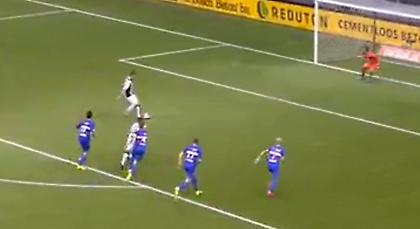 Παίκτης έχασε δύο πέναλτι σε λιγότερο από δύο λεπτά (video)