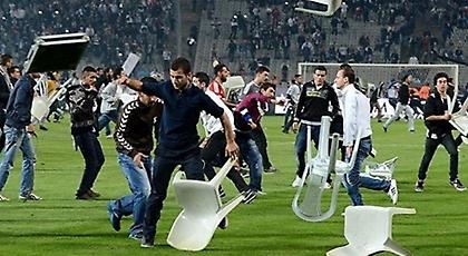 Γυαλιά καρφιά… πούλμαν της Μπεσίκτας (video)