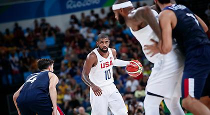 «Έπιασε» Λεμπρόν και Τζόρνταν ο Ίρβινγκ!