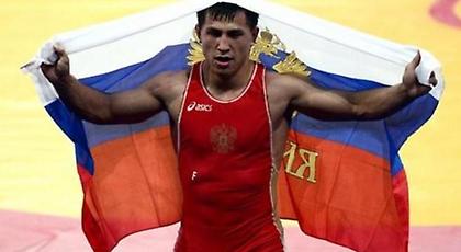 Πρώτα λιποθύμησε και μετά πήρε το χρυσό (video)