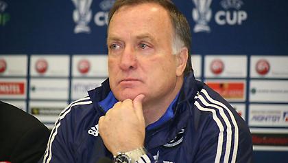 Αντικαταστάτης του Περέιρα ο Άντβοκαατ στη Φενέρ