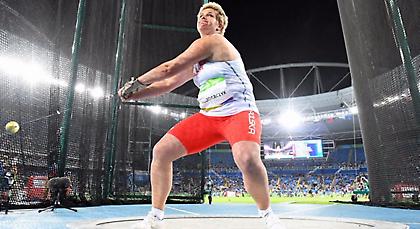 Νέο παγκόσμιο ρεκόρ από την Βλόνταρτσικ στη σφύρα!