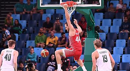 Νίκησε, απέφυγε ΗΠΑ και παίζει με Σερβία η Κροατία