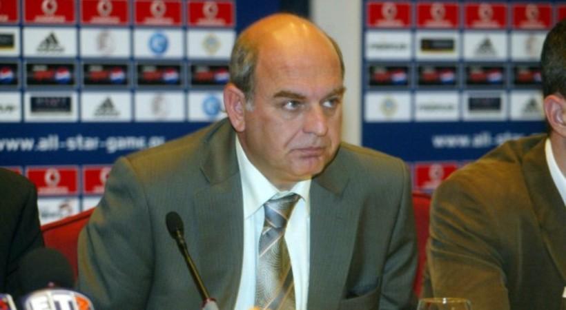 «Κλειδώνει» ο υποψήφιος πρόεδρος της αντιπολίτευσης