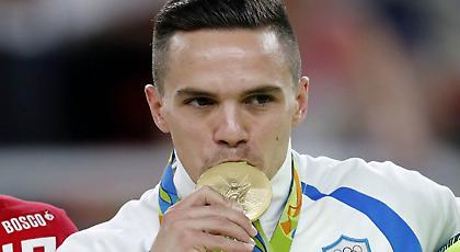 «Τρελάθηκαν» Τσαρτσαρής και Πρίντεζης με Πετρούνια (pics)