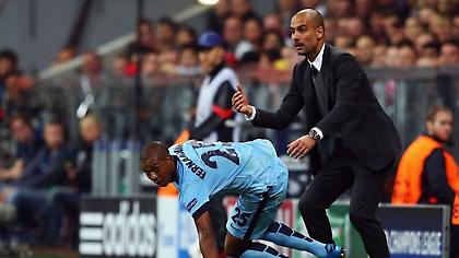 Βαδίζει και παραμιλά ο Πεπ (video)