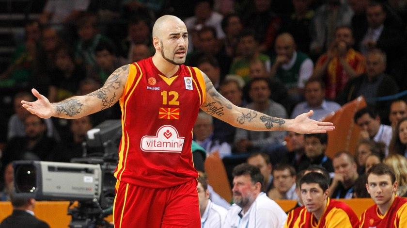 Ζήτησε τιμωρία του Άντιτς ο Ράτσα, τον «έκραξε» ο Ραζνάτοβιτς