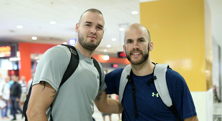 Έφτασαν παρέα Νικ και Πατ Καλάθης (pics)