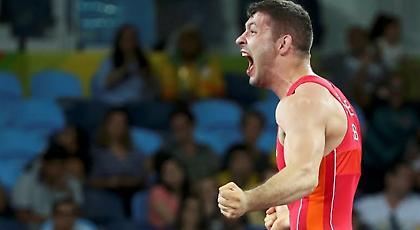 Χρυσό για Στέφανεκ