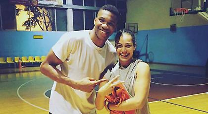 Ο Αντετοκούνμπο συνάντησε την Χριστινάκη (pic)