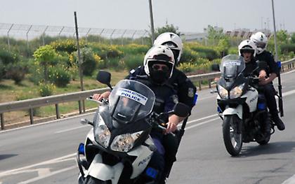 Άρπαξαν από 23χρονη υπάλληλο τις εισπράξεις του καταστήματος