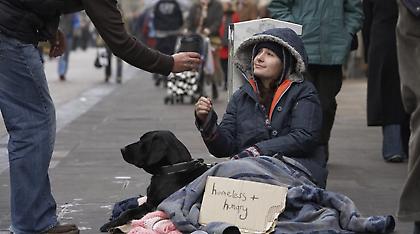 Βρετανία: Υπόσχονται στέγη σε νεαρά κορίτσια με αντάλλαγμα το σεξ!