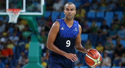 Τέλος και επίσημα ο Πάρκερ από τη Γαλλία