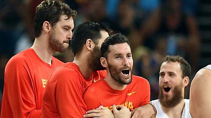 Οι Ισπανοί τραγουδούν στο πούλμαν μετά την πρόκριση στα ημιτελικά (video)