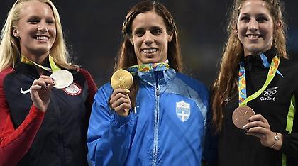 Ο εθνικός ύμνος ακούστηκε για την Στεφανίδη (video)