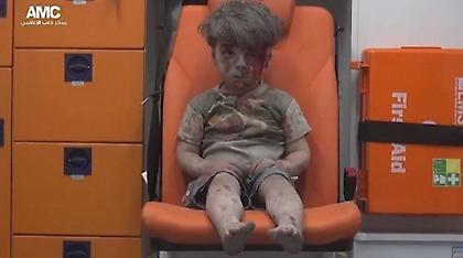 Συρία: Υπέκυψε ο 10χρονος αδελφός του Ομράν που συγκλόνισε τον κόσμο