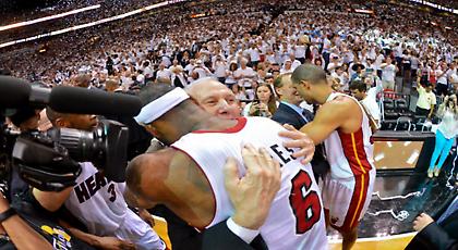 Θέλει να παίξει για τον Πόποβιτς ο Λεμπρόν