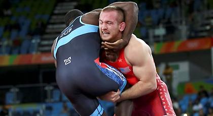 Στην κορυφή ο Σνάιντερ