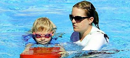 Υποχρεωτικά μαθήματα κολύμβησης από τον Σεπτέμβριο στα δημοτικά σχολεία