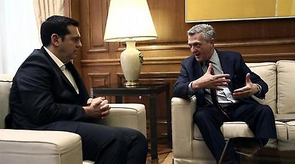 Συνάντηση Τσίπρα με τον Ύπατο Αρμοστή του ΟΗΕ για τους πρόσφυγες