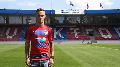 Ανακοίνωσε Κάτσε η Πλζεν (pic)