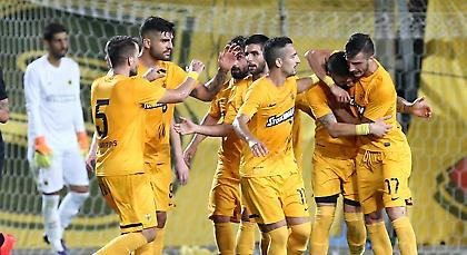 Ο Άρης παρατάχθηκε με... δέκα παίκτες (pic)