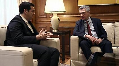 Ύπατος αρμοστής ΟΗΕ για προσφυγικό: Η Ελλάδα πρέπει να οργανωθεί διότι έρχεται χειμώνας