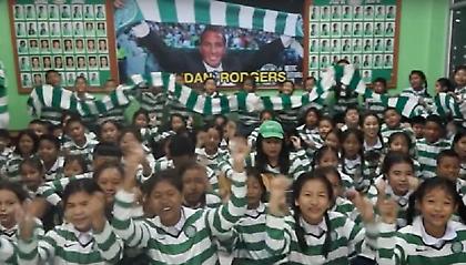 Αποθέωση Μπρέναντ Ρότζερς από μαθητές στην Ταϊλάνδη! (video)