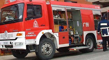 Φωτιά σε ταβέρνα στη Μάνδρα Αττικής