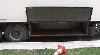 Θεσσαλονίκη: 60χρονος μετέφερε παράνομα μετανάστες και πρόσφυγες για 200 ευρώ