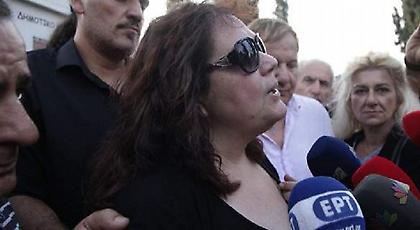 Χήρα Μπάρκουλη: Ψέμα ότι έγινε έρανος για την ταφή του Ανδρέα