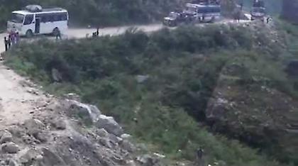 Νεπάλ: Λεωφορείο έπεσε σε χαράδρα βάθους 200 μέτρων - 20 νεκροί