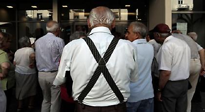 «Φρενάρει» επ’ αόριστον η διαδικασία έκδοσης κύριων συντάξεων