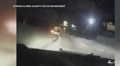 Βίντεο: Απίστευτη διάσωση επιβάτη από φλεγόμενο όχημα