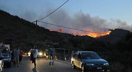 Φωτιά στη Χίο: Στην εντατική 64χρονη με εγκαύματα, δύο ακόμη τραυματίες μεταφέρθηκαν στην Αθήνα