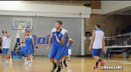 Ξεκίνησαν «βάσανα» για Ρούμπιο (video)