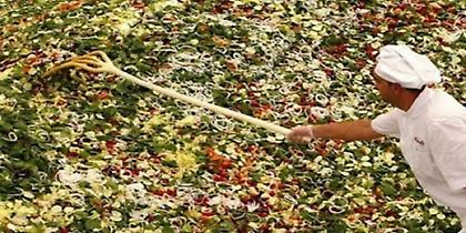 Ελληνική σαλάτα 20 τόνων στη Μόσχα