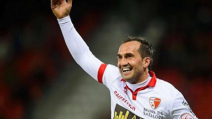 Έκανε σεφτέ με σούπερ κεφαλιά ο Γκέκας (videos)