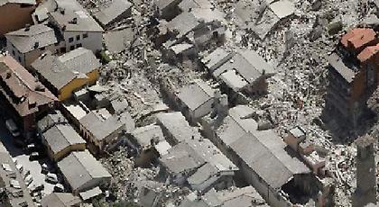 Ιταλία: Εντοπίστηκαν κι άλλες σοροί στα συντρίμμια που άφησε ο σεισμός στο Αματρίτσε