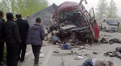 Τουλάχιστον 10 νεκροί από ανατροπή λεωφορείου στην Κίνα