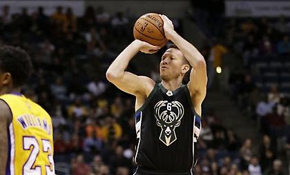 Και πάλι στους Μπακς ο Νόβακ